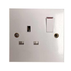 Square Edged Single Socket in White (Switched)